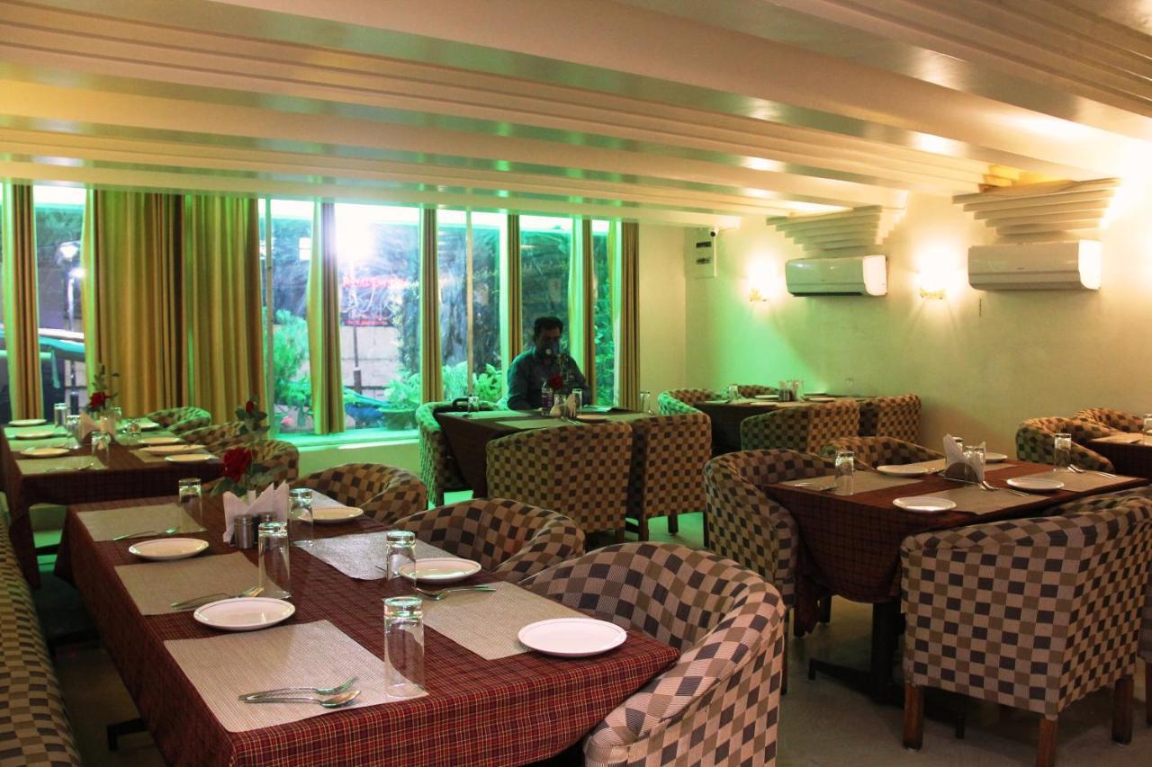 Hotel Vijay Shree Deluxe Patna  Exteriör bild