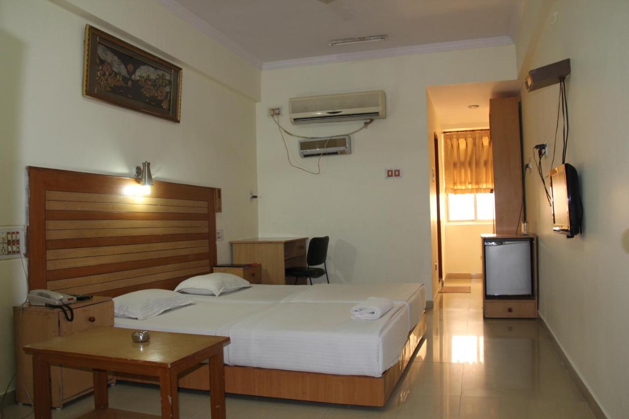 Hotel Vijay Shree Deluxe Patna  Rum bild