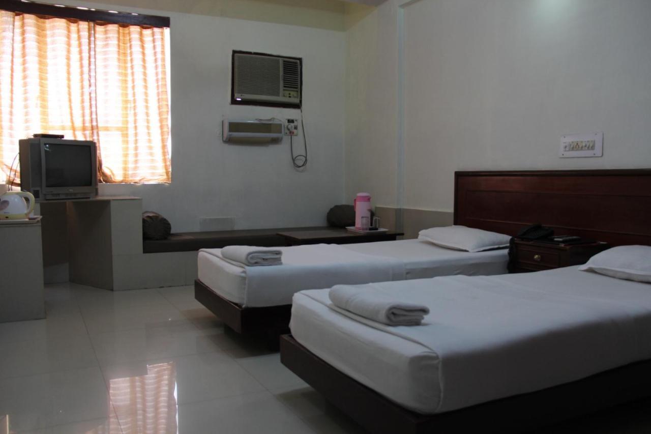Hotel Vijay Shree Deluxe Patna  Rum bild