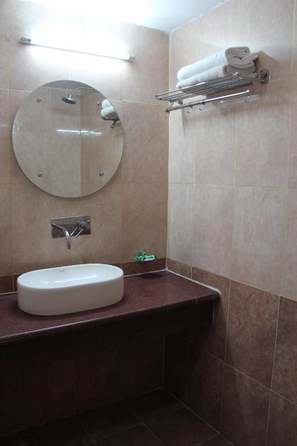 Hotel Vijay Shree Deluxe Patna  Rum bild