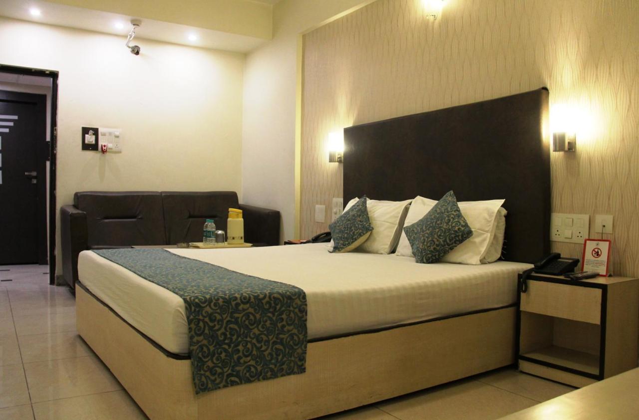 Hotel Vijay Shree Deluxe Patna  Exteriör bild